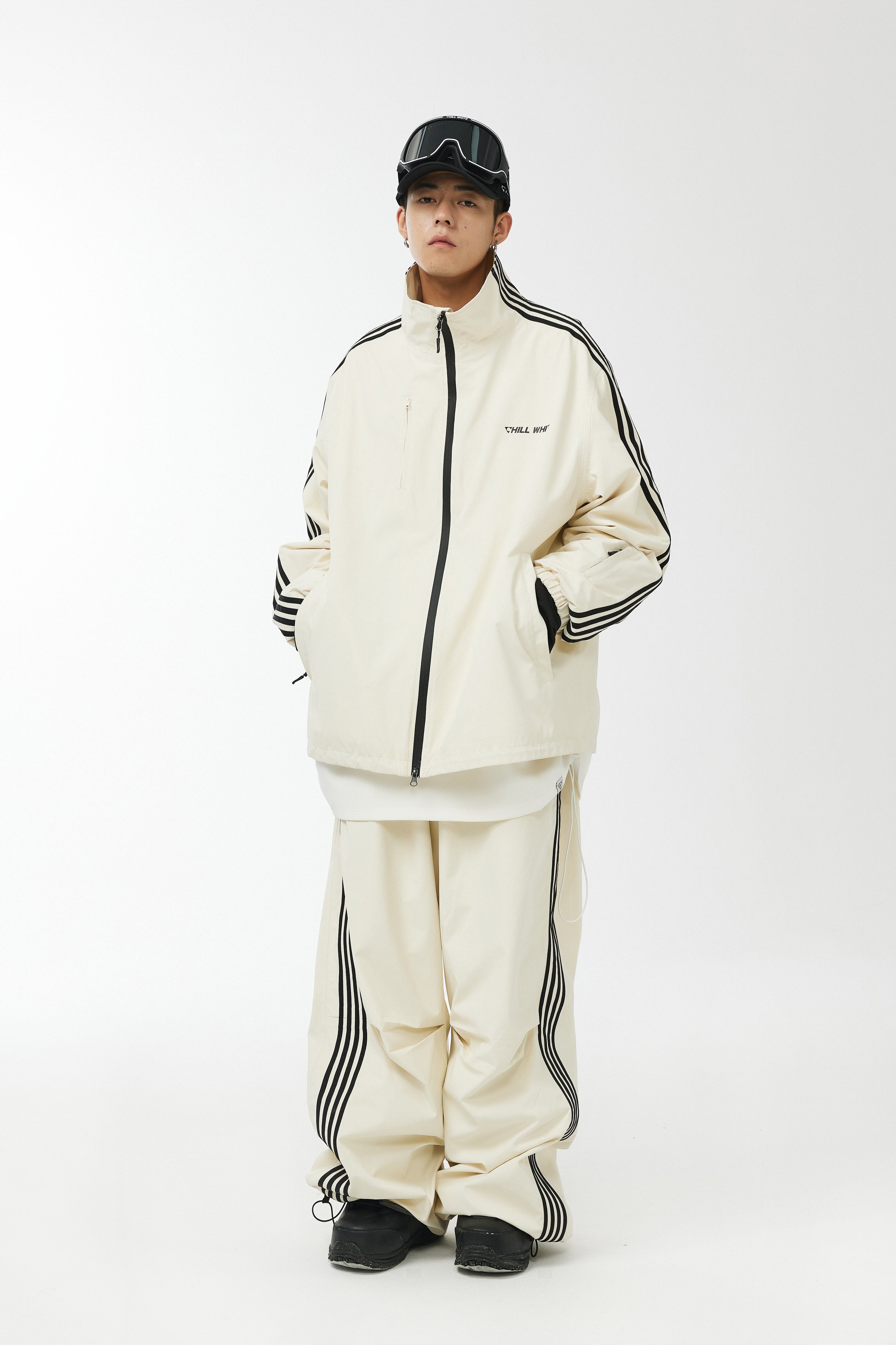 ∴ yuenii training suit β set / milkyway CHILLWHITE Baggy Trainer Style Suit - Beige